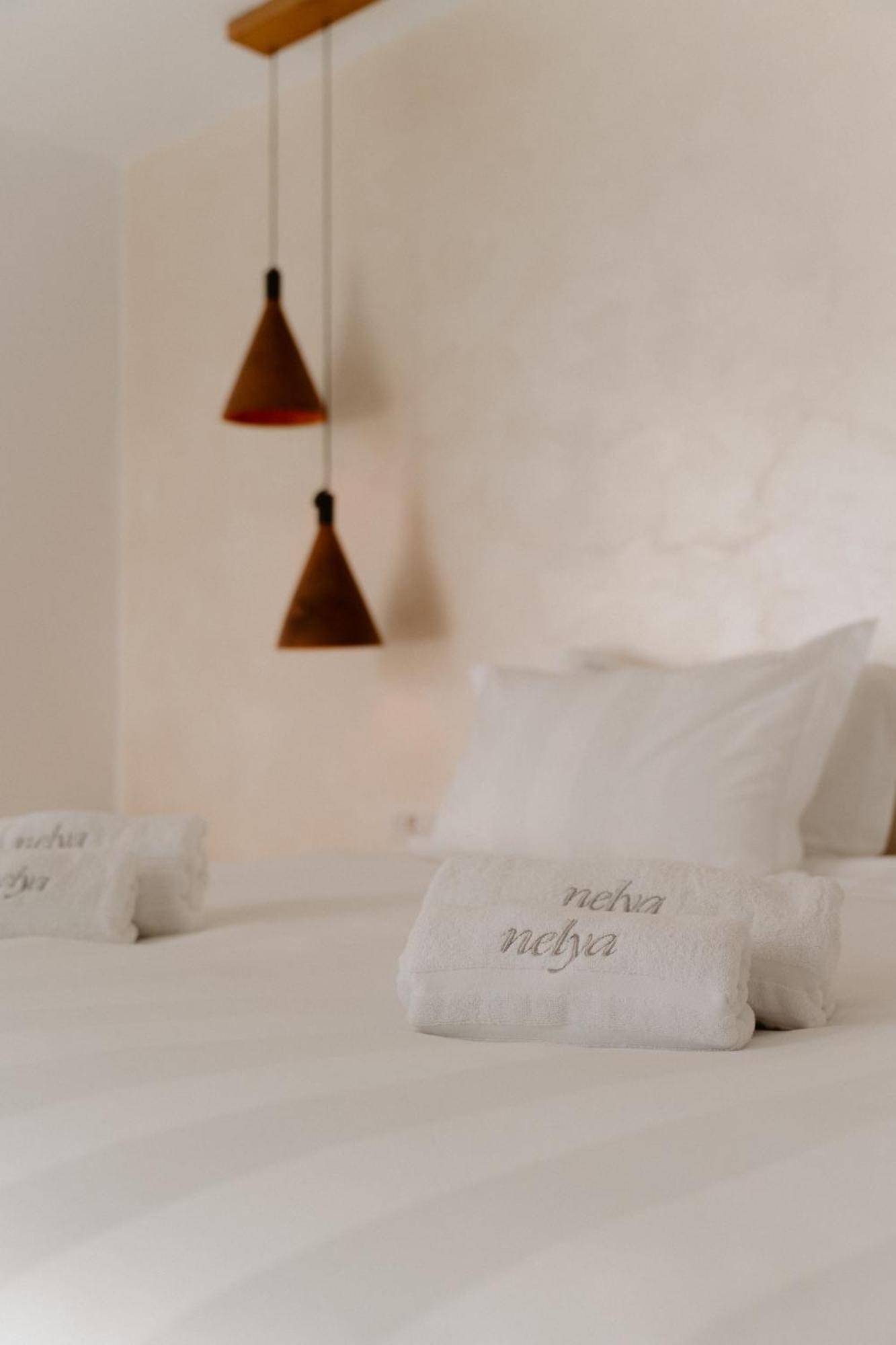 Nelya Suites (Adults Only) Меґалохорі Екстер'єр фото